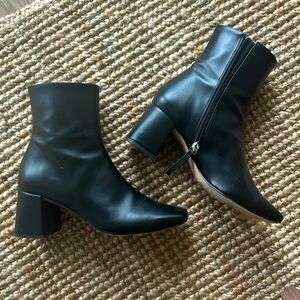 ALOHAS black block-healed boots. Size 37. Worn twice.